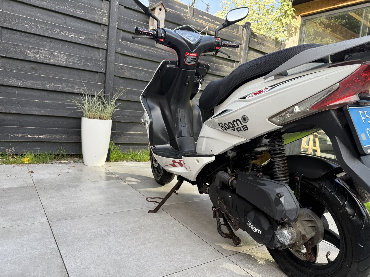 Agm scooter R8