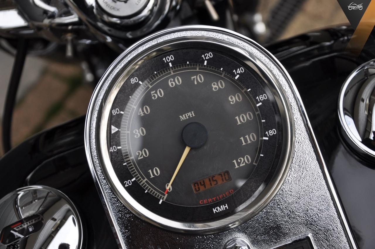 Harley Davidson Road King Classic FLHRC Hele nette en complete motor!