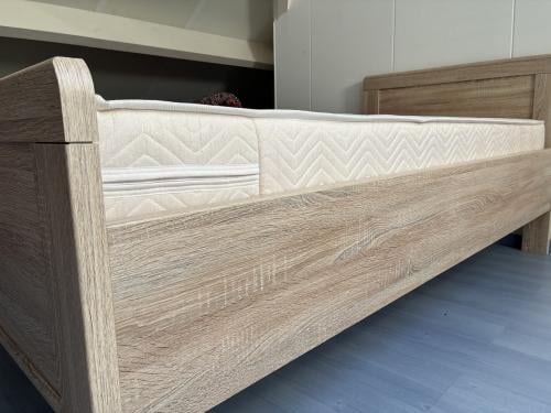 Ledikant 1pers + bodem + matras