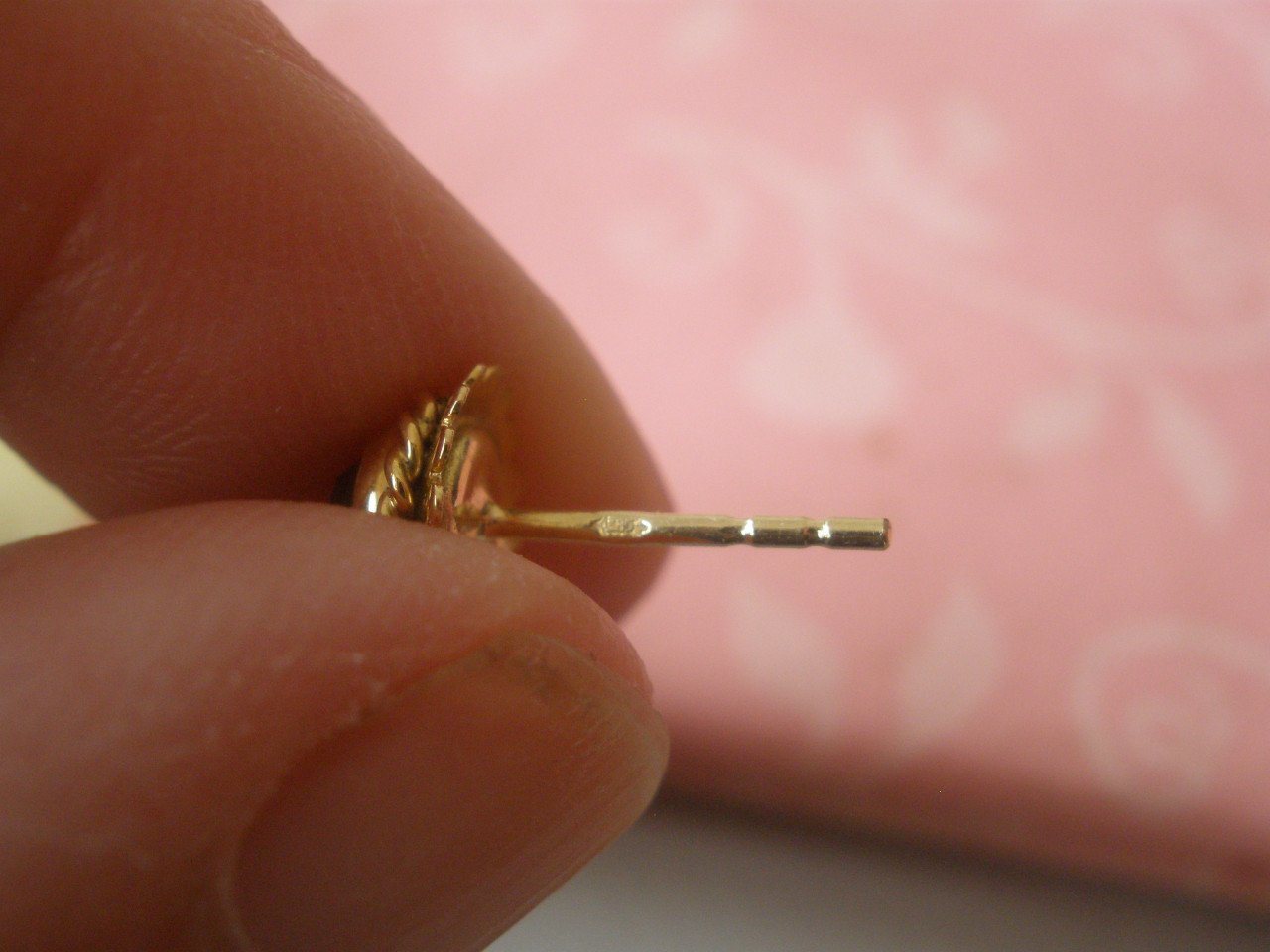 Zeeuwse Gouden Oorbellen met Granaat in facet 14K