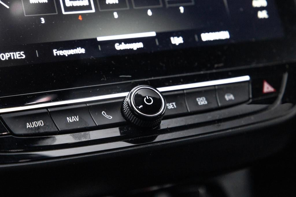 Opel Corsa 1.2 turbo automaat / carplay / camera / dealer auto