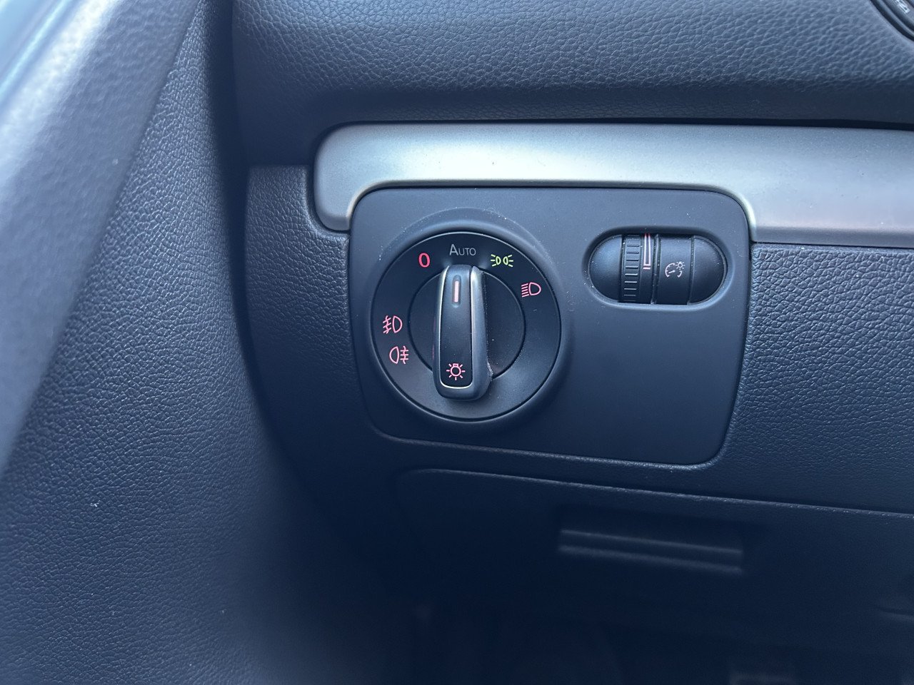 Volkswagen Golf 1.4 TSI Highline/STOELV/APK/AIRCO/PDC/