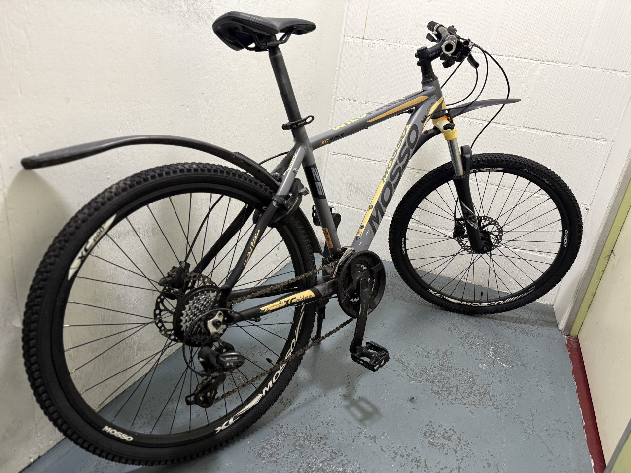 Mountainbike met 2 nieuwe buitenband