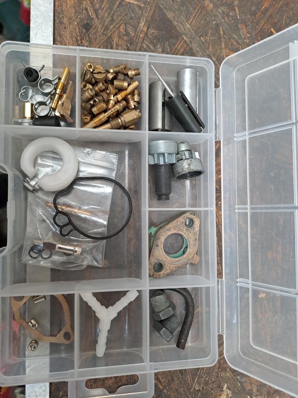 Te koop onderdelen peugeot vivacity