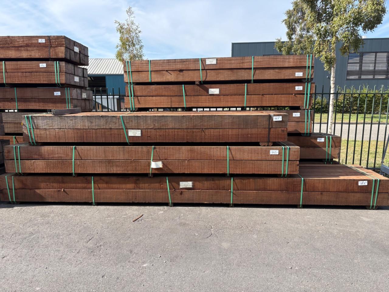 Ware hardhouten palen 200x200 mm | Tot 6 meter