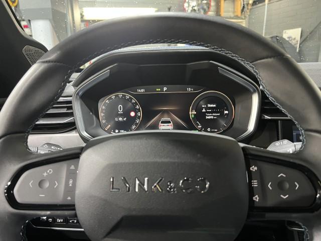 Lynk & Co 01 1.5 261pk phev 7dcth , black edition , panodak , adaptive cc ,