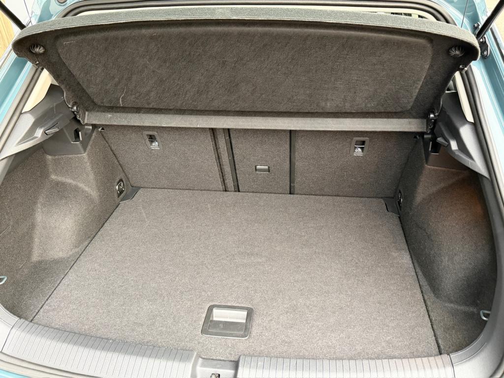 Volkswagen T-roc 1.5 tsi 150pk dsg style | navi | camera | ergo stoel | rij