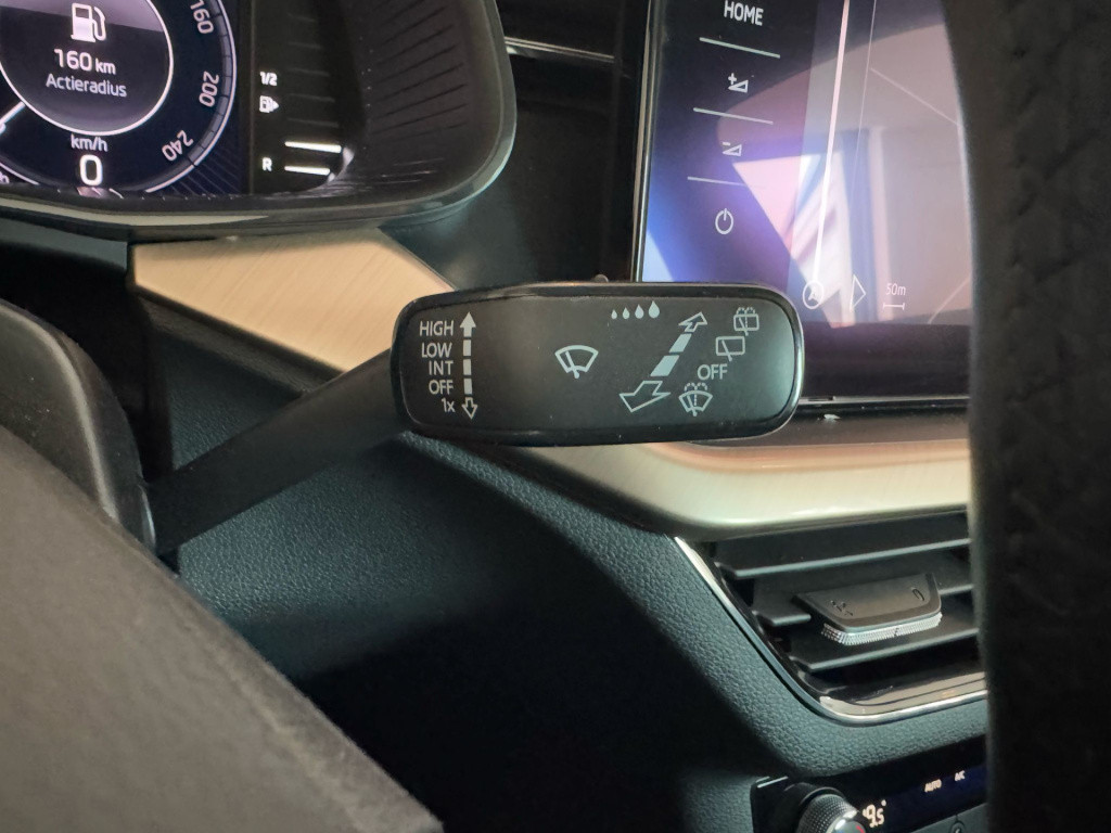 Skoda Scala 1.0 tsi sport business