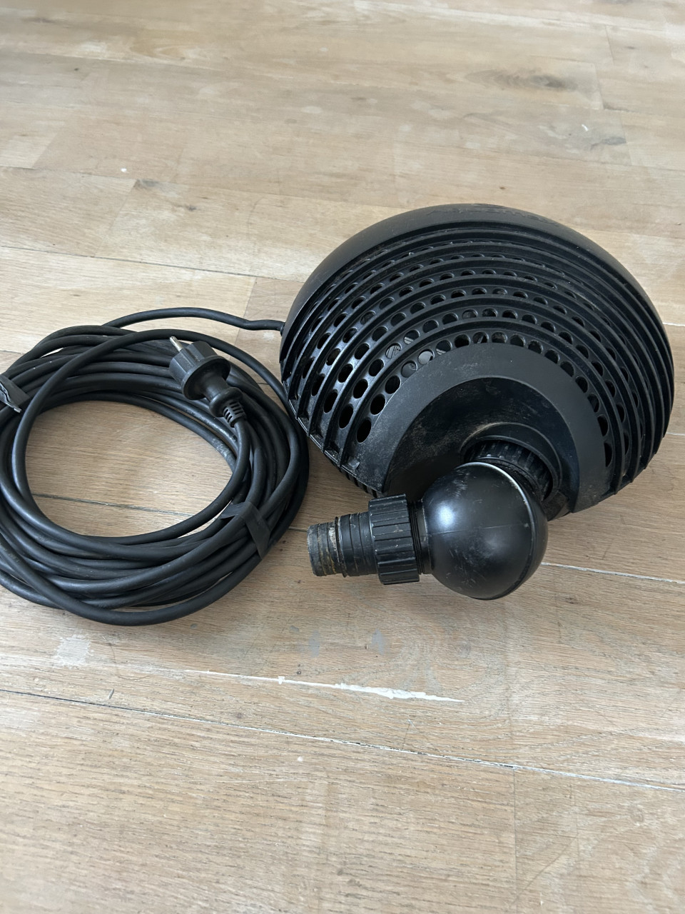 Te koop oase aquamax 5500 sterke en zuinige Vijverpomp en 5500 lpu