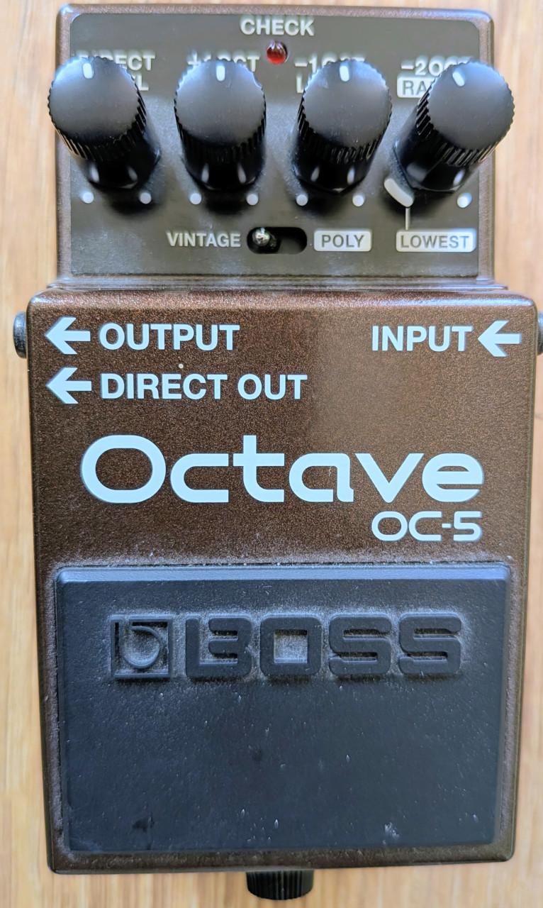 Voor de bassisten: Boss OC-5 Bass Effect Pedal