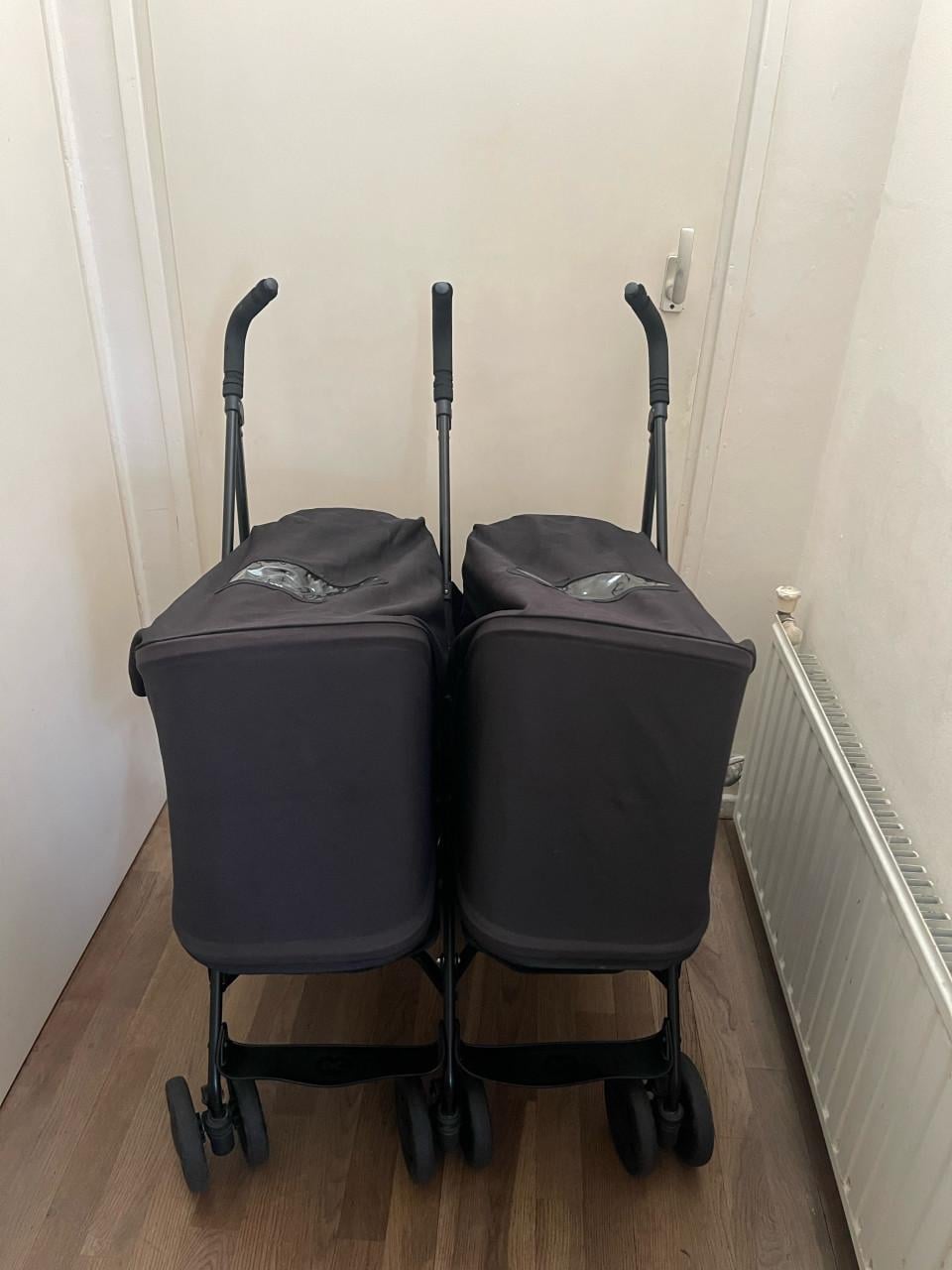 Tweeling / duo buggy Koelstra Twin met regenhoes