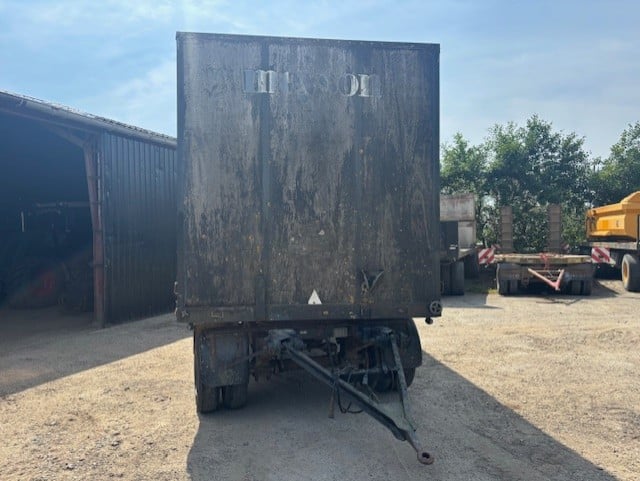 Bulthuis aanhanger met afneembare huif