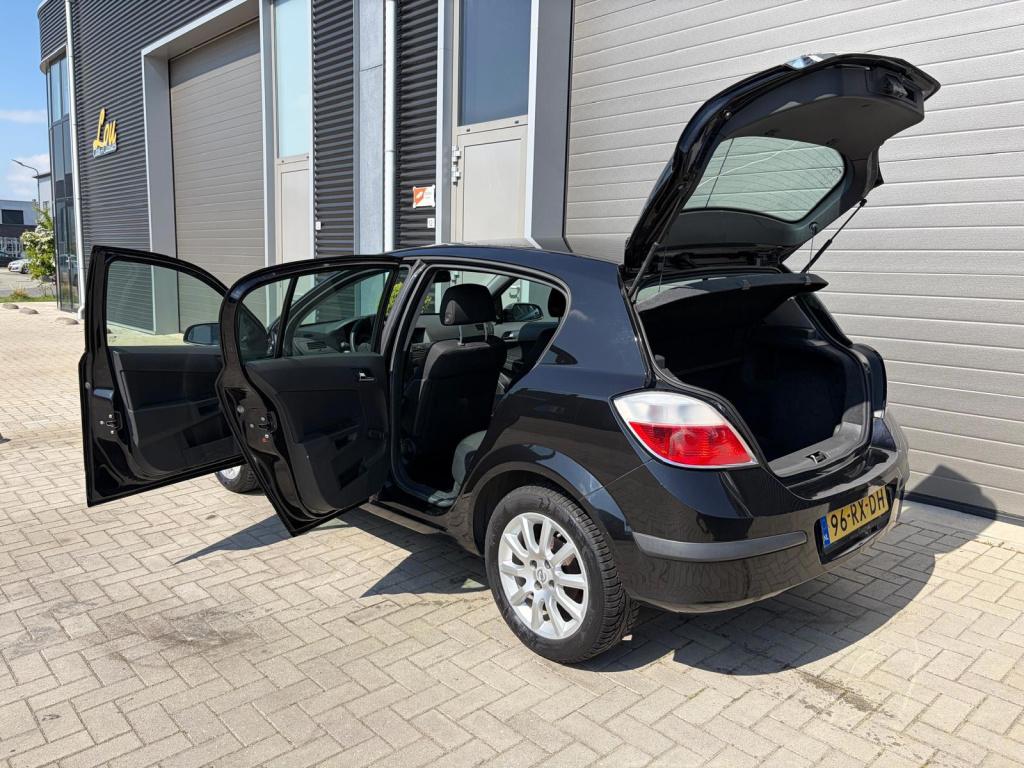 Opel Astra 1.4 essentia/1e eigenaar/airco/lichtmetaal/zwart metallic/