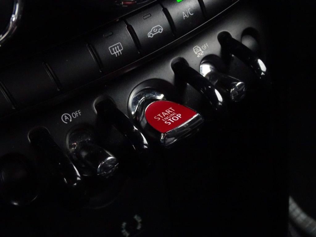 Mini Cooper mini 2.0 serious business 5-deurs | led | navi |18"