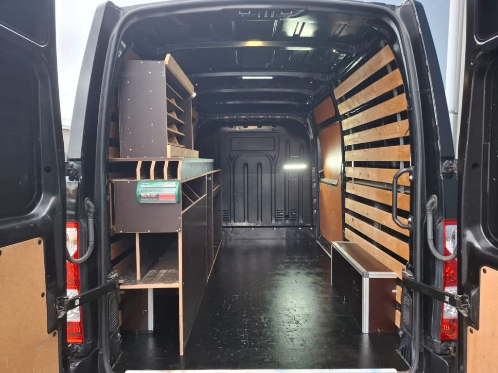 Renault Master t35 2.3 dci 180 l2h2 energy airco / cruise controle / camera