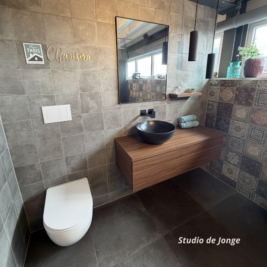 Luxe Badkamer met Warme Hotel Chique Uitstraling
