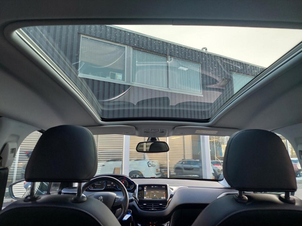 Peugeot 2008 suv 110 allure automaat pano/clima/navi/trekhaak