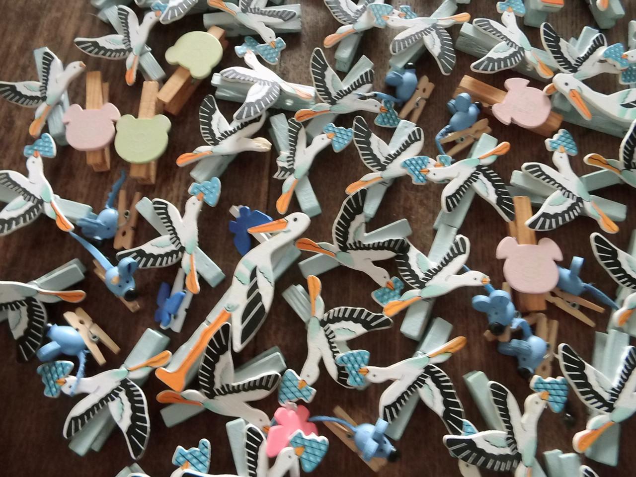 80 Knijpertjes voor kaarten.