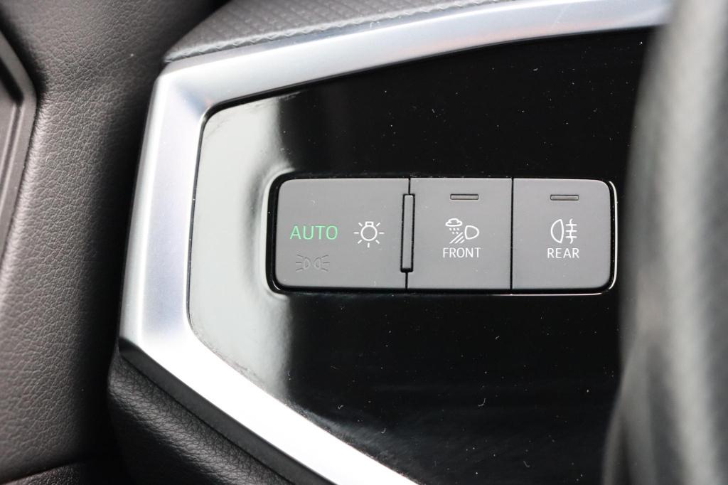 Audi Q3 35 tfsi s edition 150pk s-tronic | 19'' lichtmetaal | elektrische a