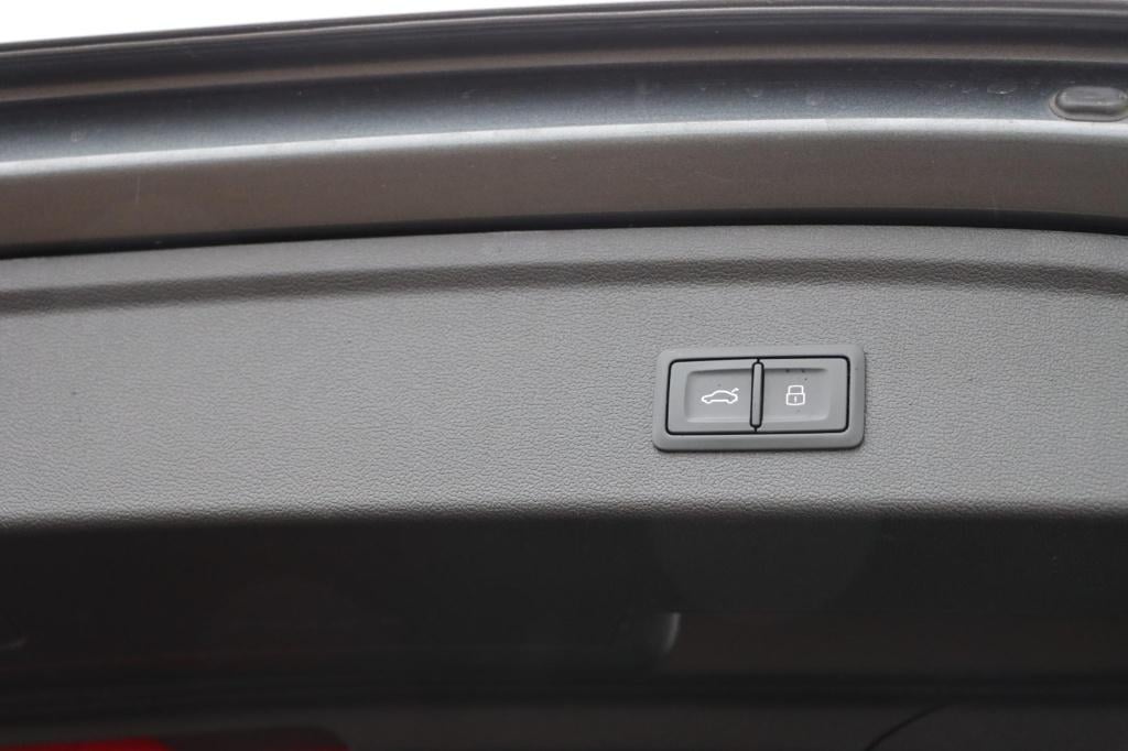 Audi A3 sportback 40 tfsi e s edition 204pk s-tronic