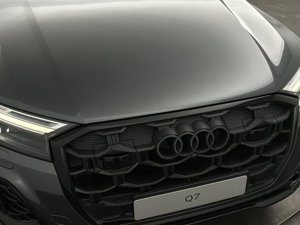 Audi Q7 pro line s 55 tfsi e 290 kw / 394 pk suv 8 versn.