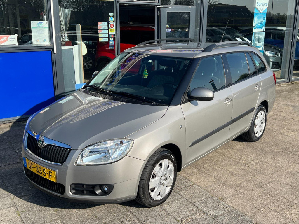 Skoda Fabia combi 1.4-16v ambition business line, airco, trekhaak enz...