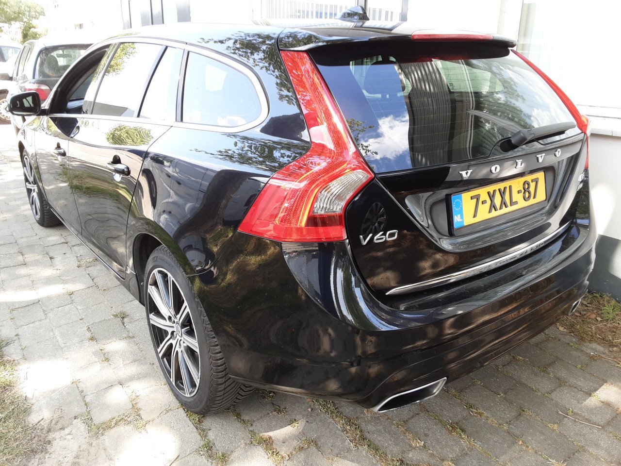 Volvo V60 2.4 D6 AWD Plug-In Hybrid Summum Automaat