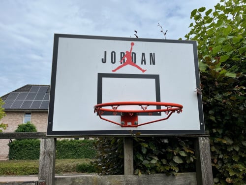 Basketbalring met bord