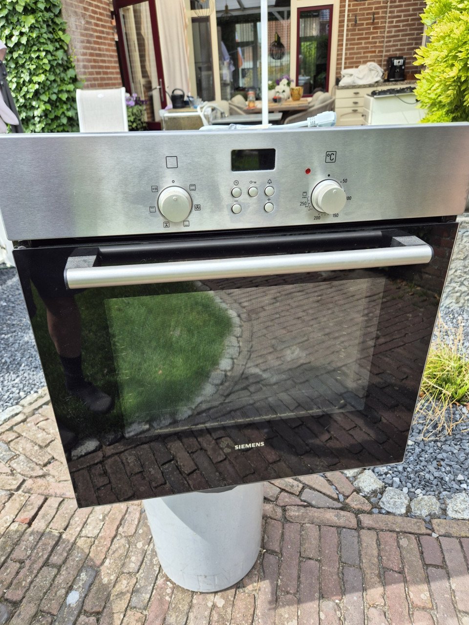 Oven