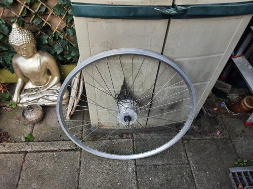 28 inch nexus voorwiel, naafdynamo, rollerbrake rem
