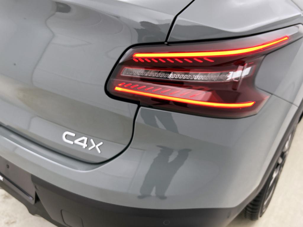 Citroen C4 X hybrid 145pk automaat max | trekhaak | all season banden |