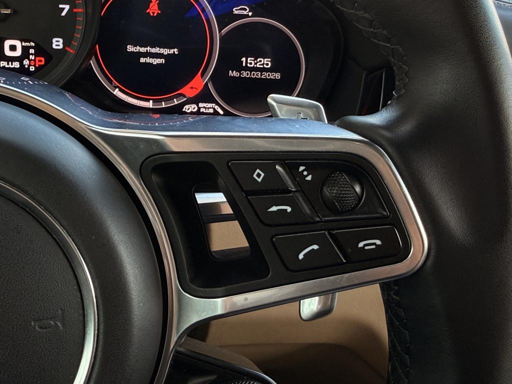 Porsche Cayenne 3.0 | sportdesign | pano | sportchrono | luchtvering | acc 