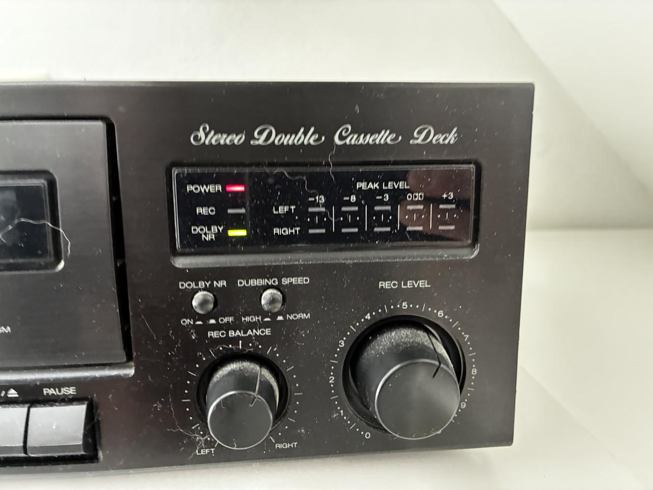 Akai dubbel casettedeck