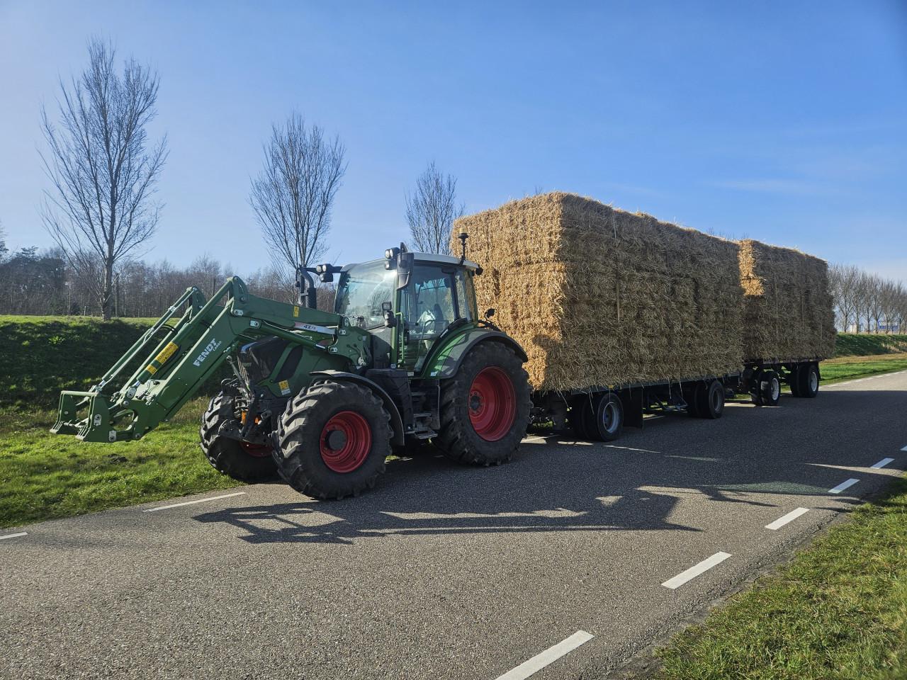 Vooruitbestellen van hooi/kuil en stro nieuwe seizoen