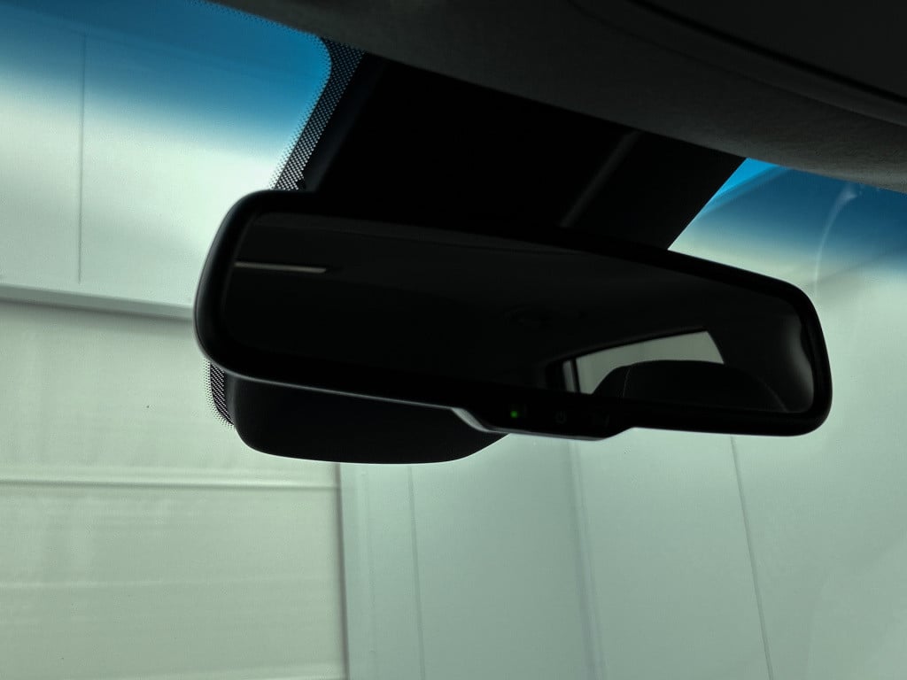 Kia E-niro executiveline 64 kwh | schuif-/kanteldak | 3-fase | jbl | stoelk