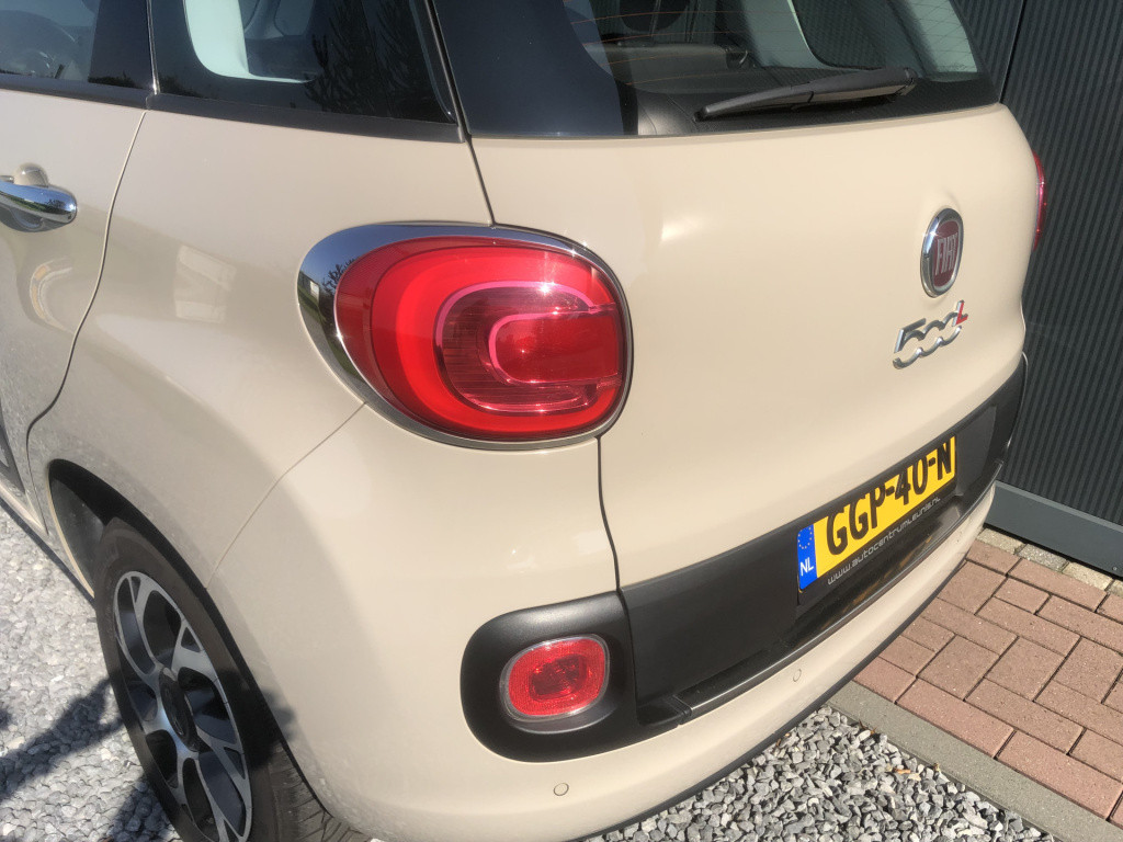 Fiat 500 L living 1.4 t-jet 120pk lounge panoramadak 5-drs