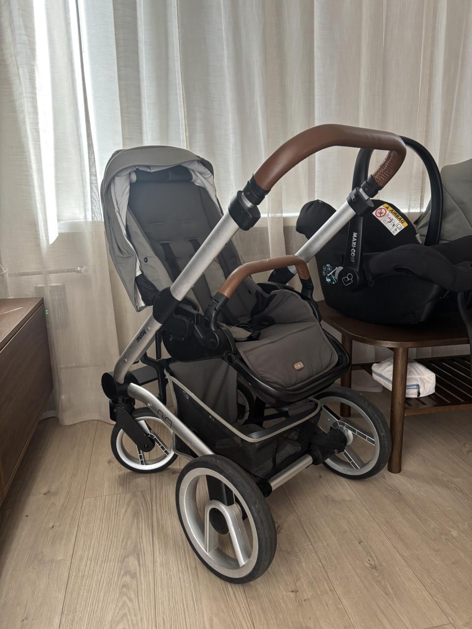 Kinderwagen musty nio