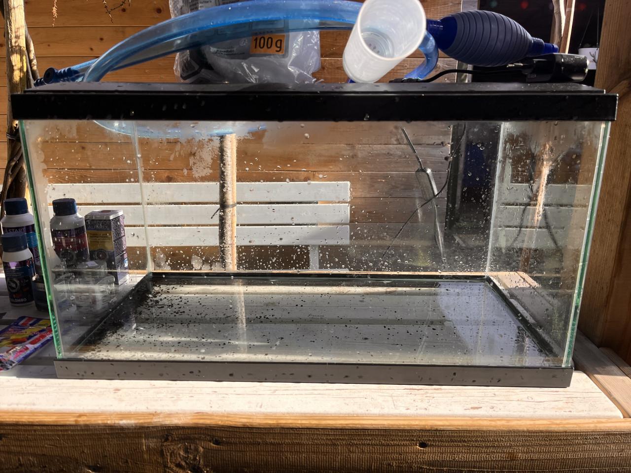 Superfish aquarium inclusief toebehoren