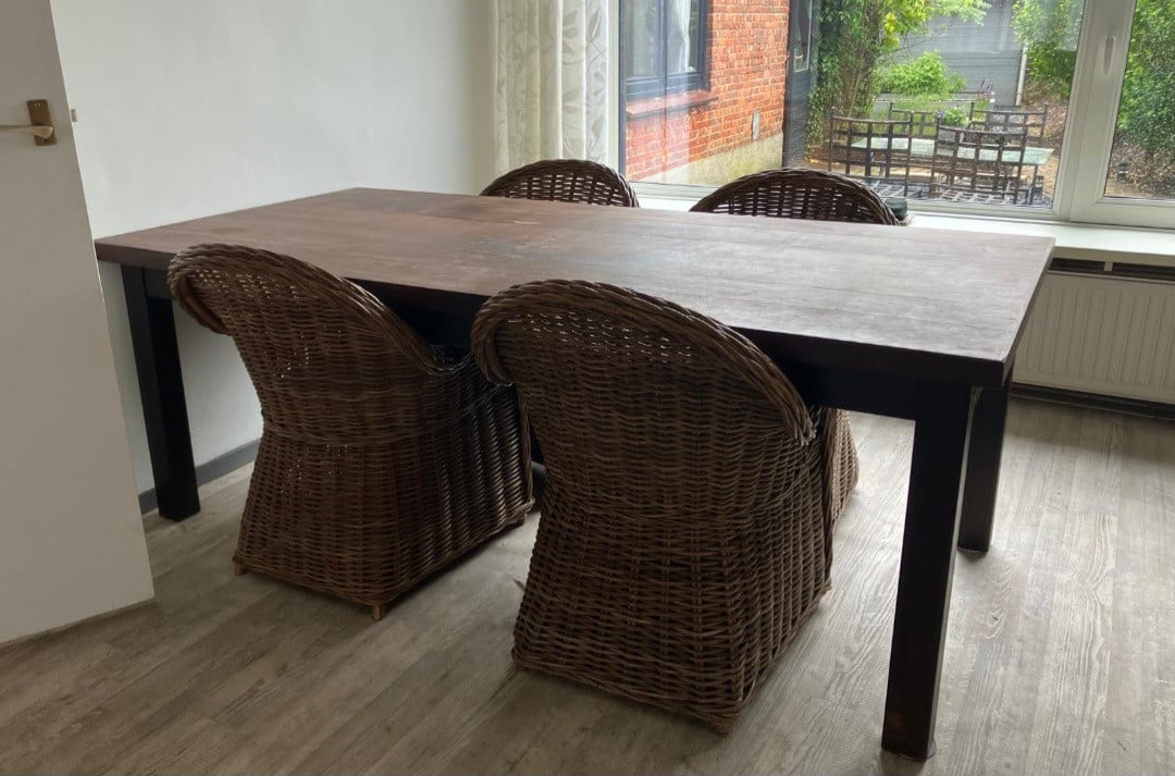 Tafel + stoelen