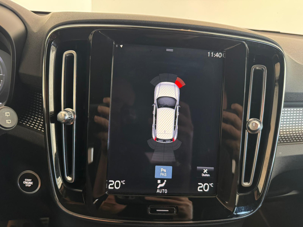 Volvo XC40 1.5 t4 recharge r-design