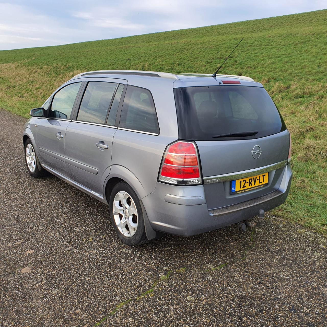 Opel Zafira 1.8 Enjoy 7 persoons