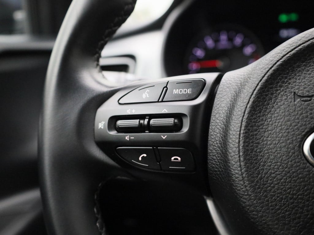 Kia Stonic 1.0 t-gdi mhev dynamicline | lmv | parkeer sensoren | cruise con