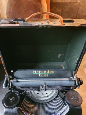 Prachtige jaren 30 Mercedes Prima typemachine in werkende staat...