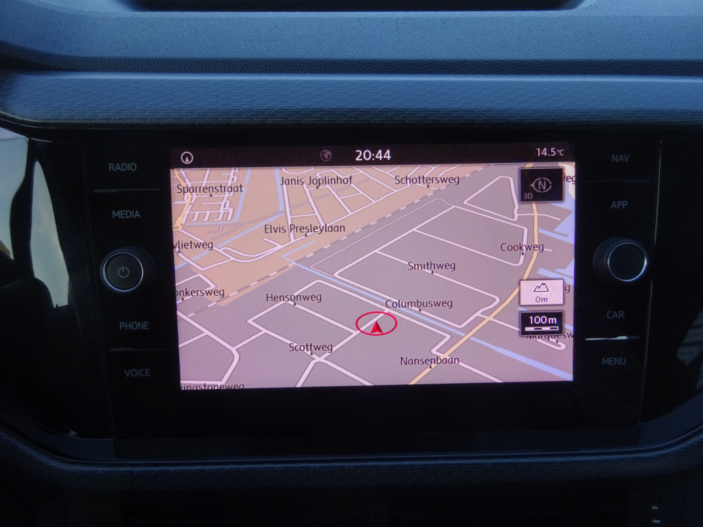 Volkswagen T-cross 1.0 tsi r-line virtual cockpit / camera / lm velgen / cl