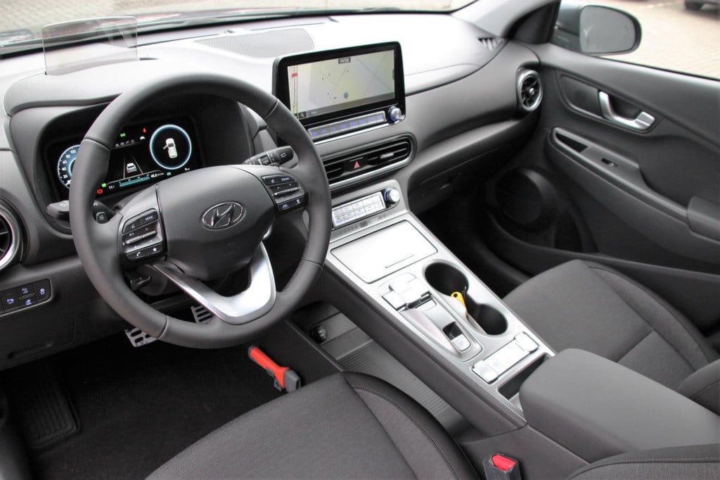 Hyundai Kona ev fashion 64 kwh