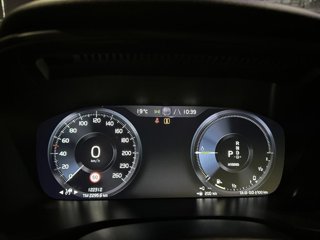 Volvo XC40 1.5 t4 recharge inscription expression *harmankardon*camera*