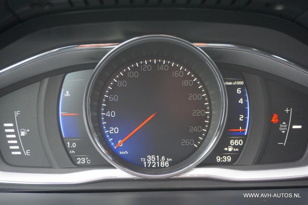 Volvo V60 2.0 t3 summum