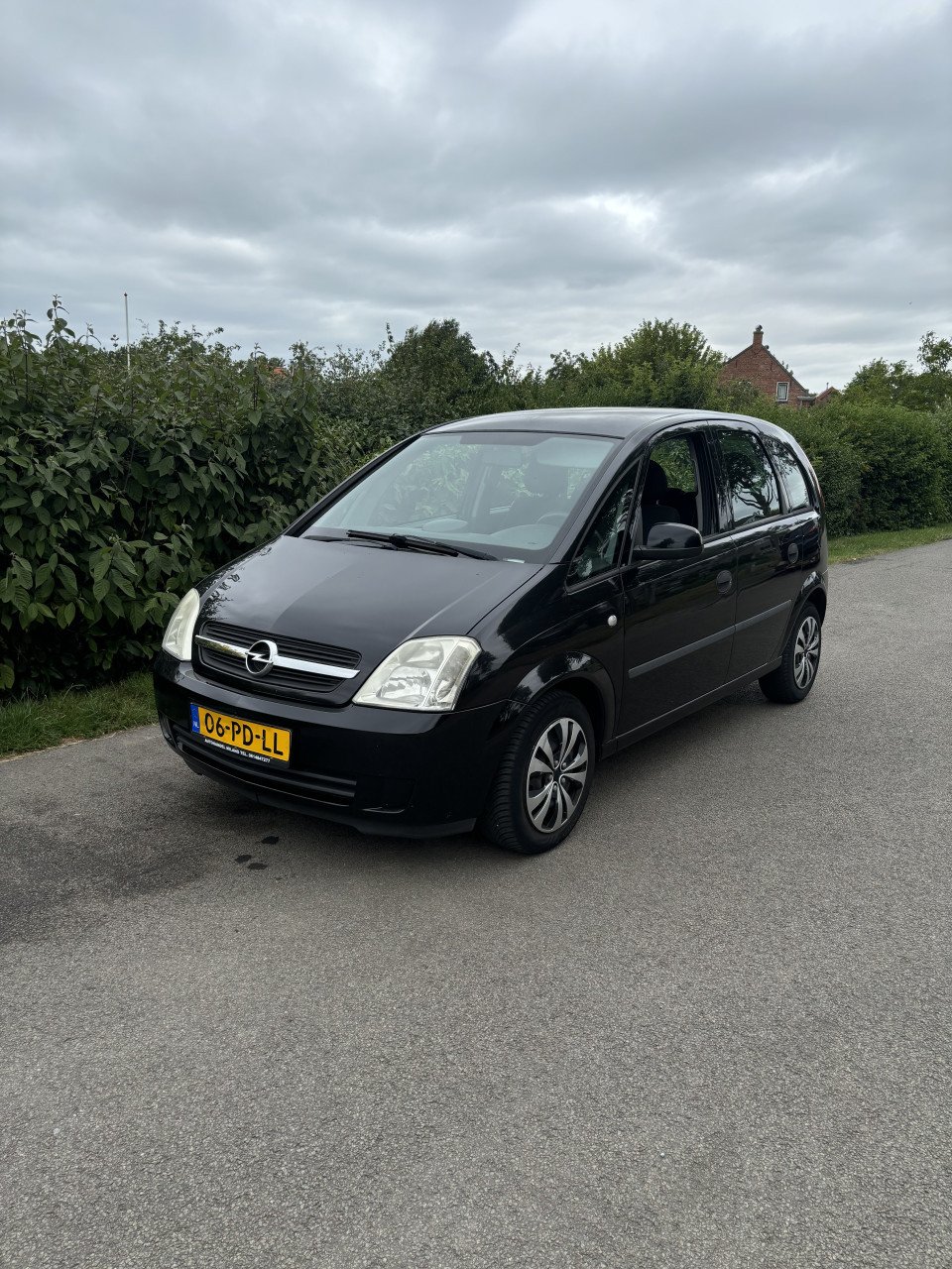 Opel meriva met een jaar apk!
