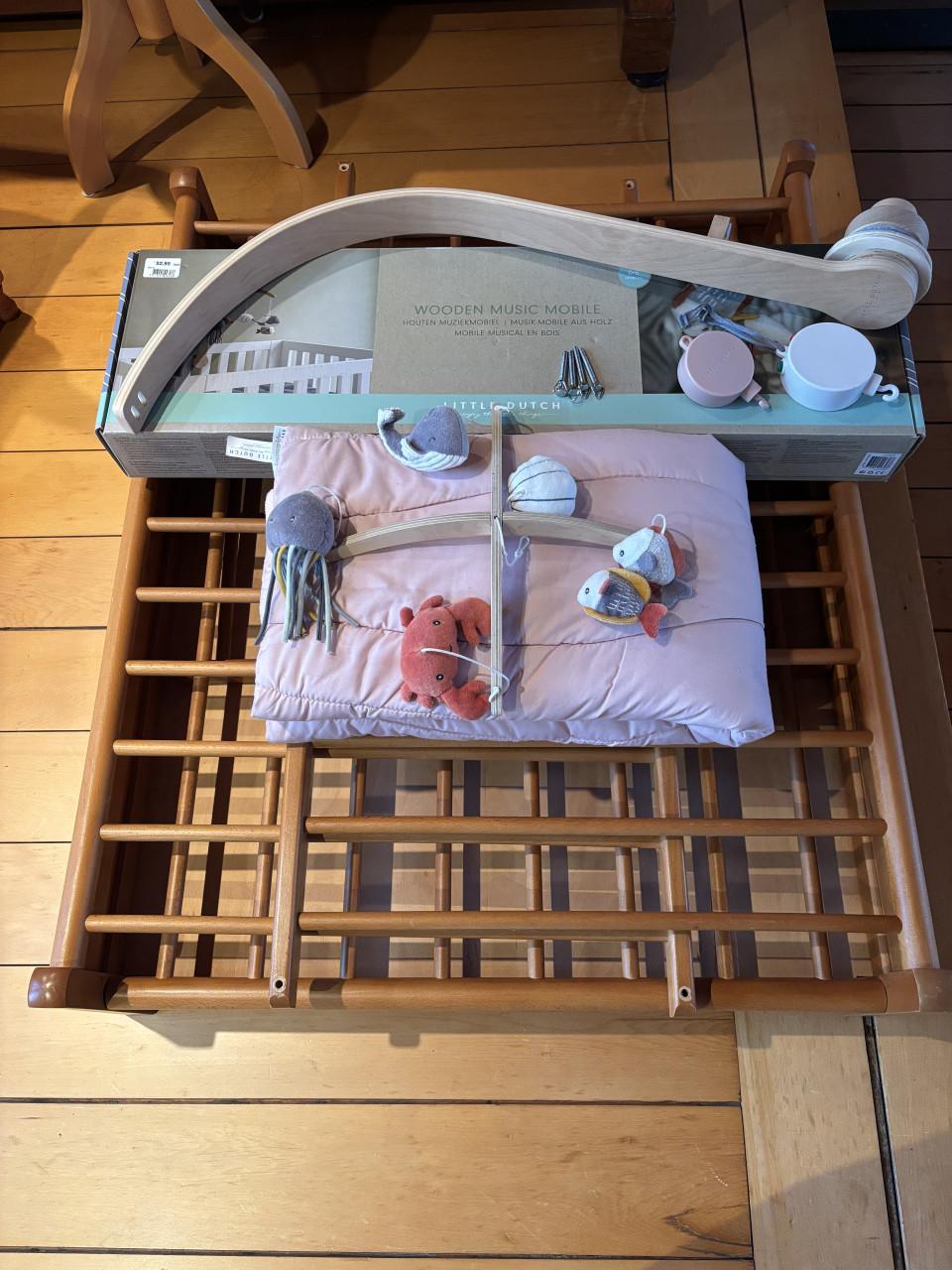 Little Dutch muziek-mobiel, Ocean