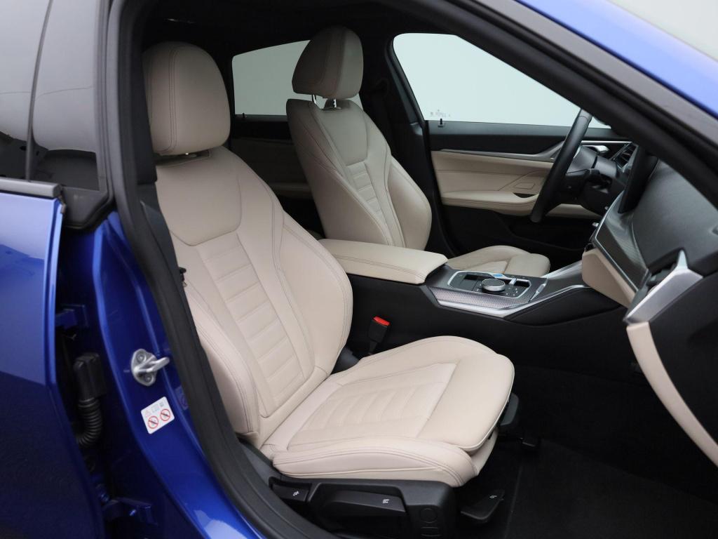 BMW I4 edrive35 m-sport 70 kwh | panoramadak | oyster leder | stoelverwarmi